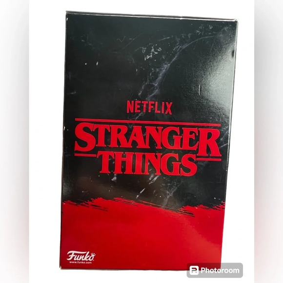 NIB Funko Minis Stranger Things 4 - Dustin Henderson Vinyl Figure - Picture 3 of 6